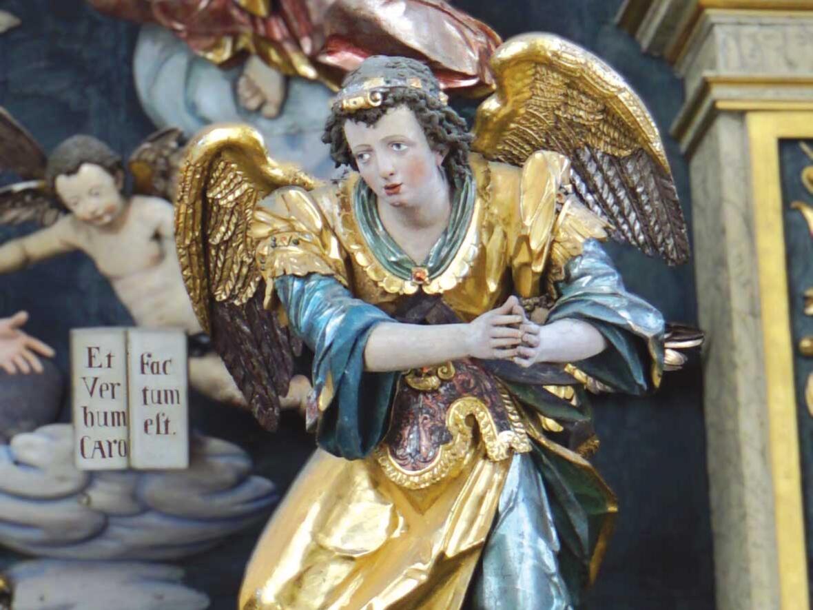 Engel aus dem Weihnachtsaltar der Basilika. (Foto: Donata Demartin)