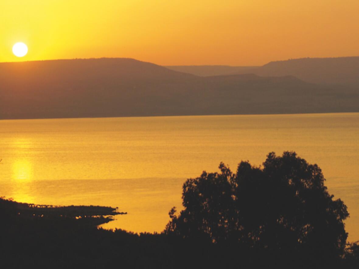 Sonnenaufgang am See Genezareth. (Foto: Donata Demartin)